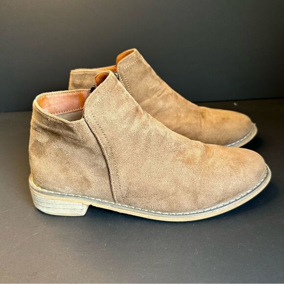 7 Seven Vegan Tan Suede Booties Size 10 - Picture 1 of 7